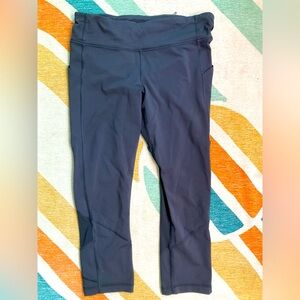 Lululemon black crop leggings